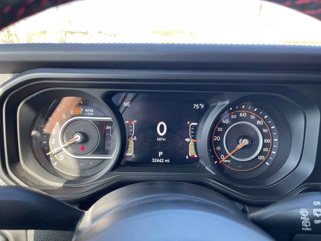 Used 2025 Jeep Wrangler Unlimited Rubicon image 23