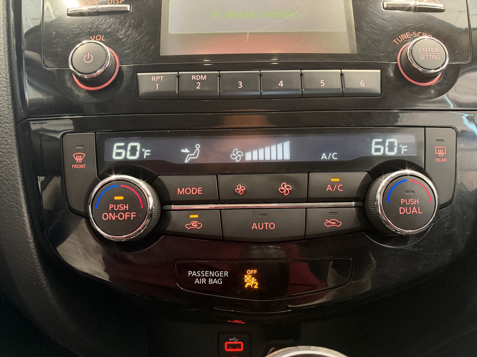 Used 2017 Nissan Rogue SV FWD image 19