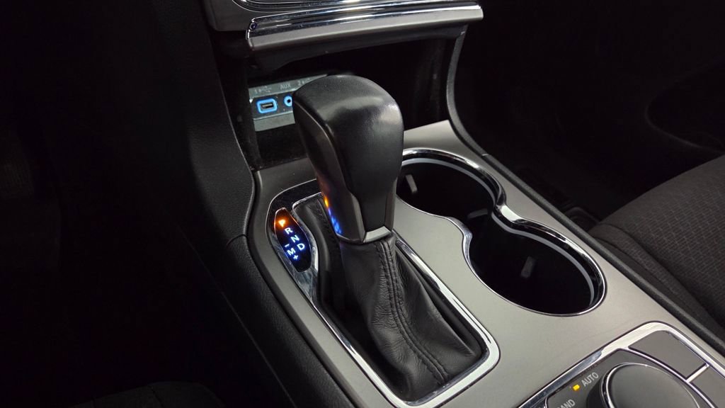 Used 2020 Jeep Grand Cherokee Laredo AWD/4WD image 28