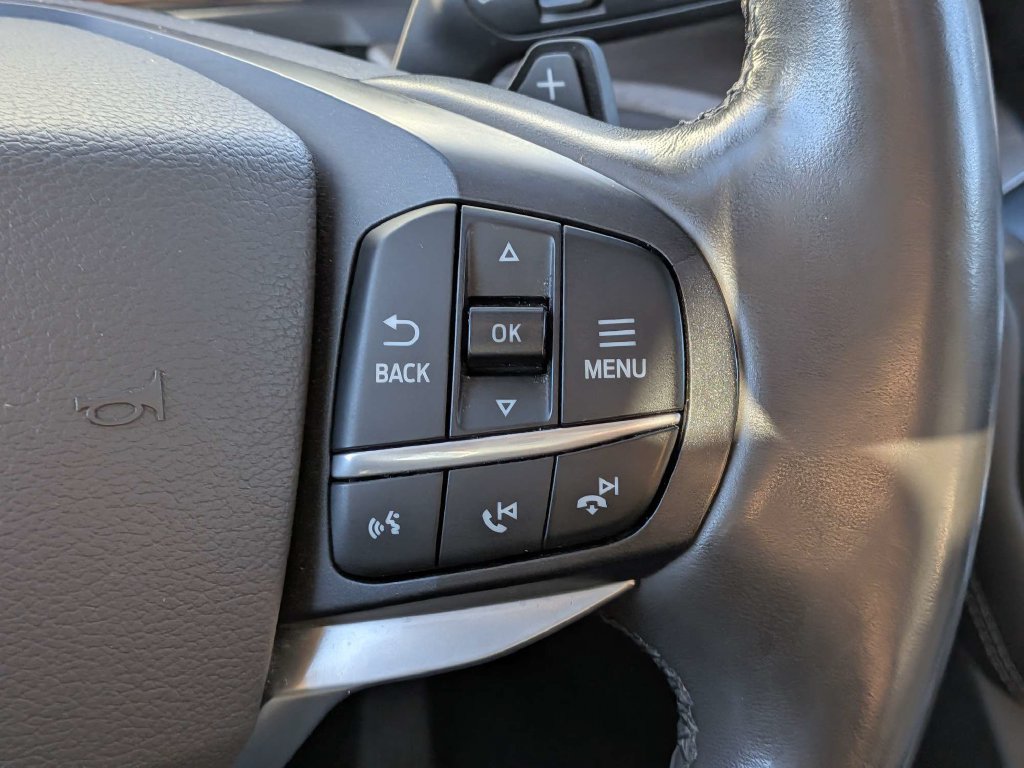 Used 2020 Ford Explorer Platinum w/ Premium Technology Package AWD/4WD image 22
