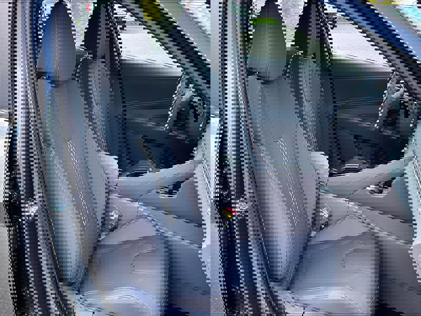 Used 2026 Hyundai Elantra Sport image 11