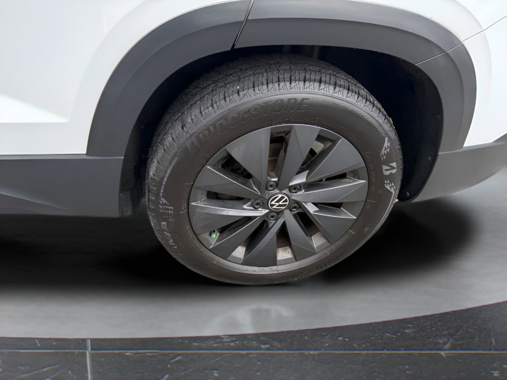 Used 2022 Volkswagen Taos S image 13