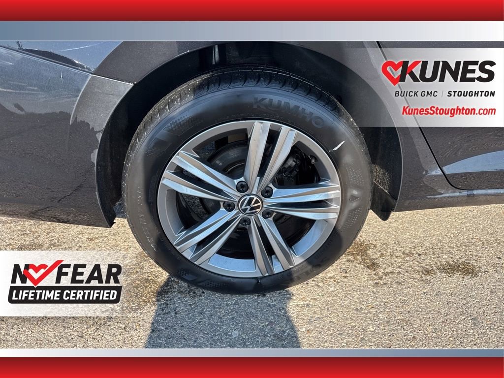 Used 2024 Volkswagen Jetta SE image 13