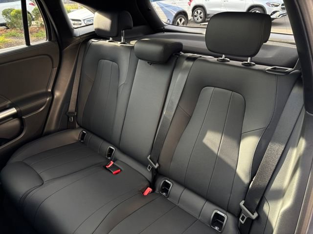 Used 2025 Mercedes-Benz GLA 250 4MATIC image 19