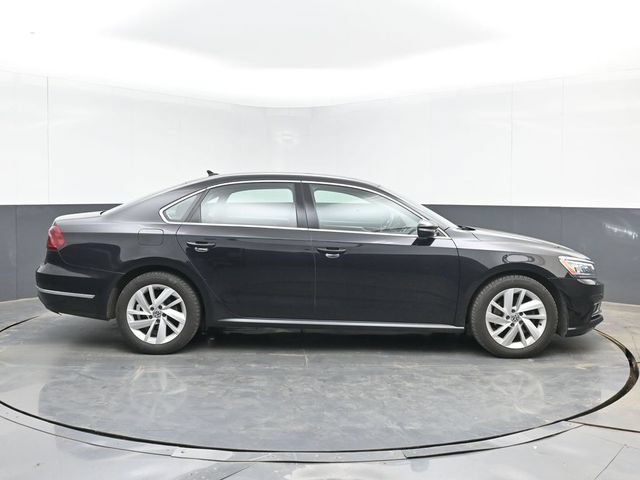 Used 2018 Volkswagen Passat 2.0T SE FWD image 15