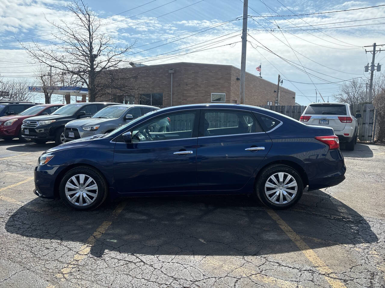 Used 2016 Nissan Sentra S image 2