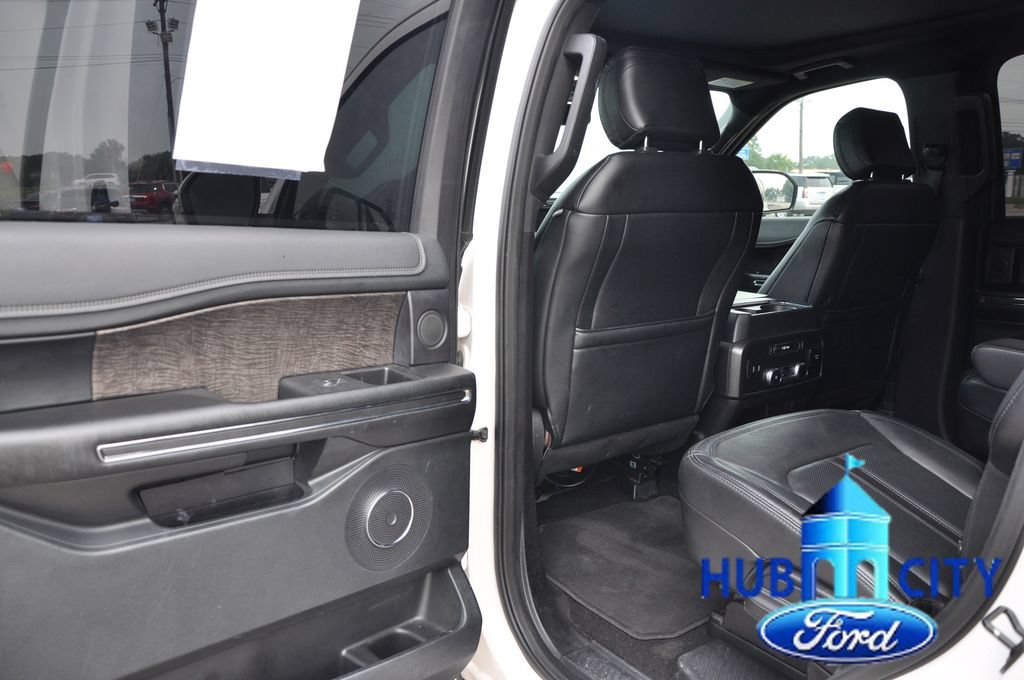 Used 2019 Ford Expedition Limited w/ Equipment Group 302A RWD image 13