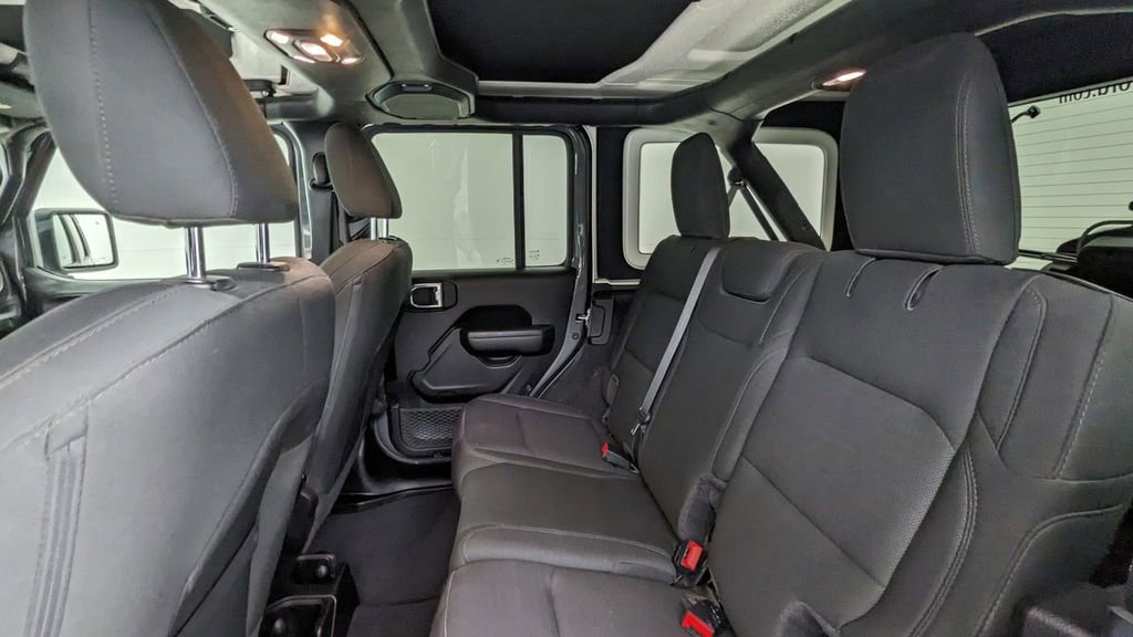 Used 2021 Jeep Wrangler Unlimited Sport image 34