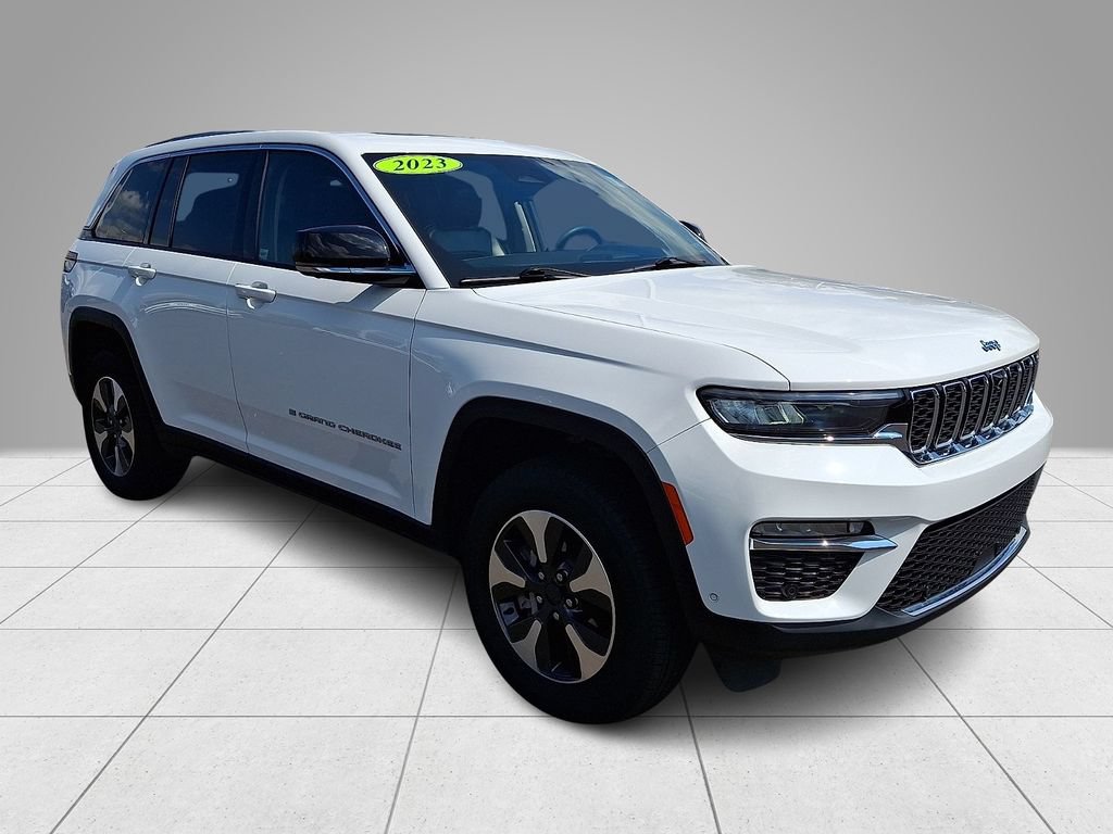 Used 2023 Jeep Grand Cherokee 4WD 4xe w/ Luxury Tech Group II image 4