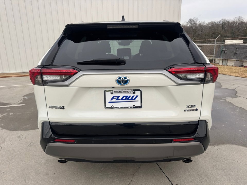 Used 2021 Toyota RAV4 XSE image 18