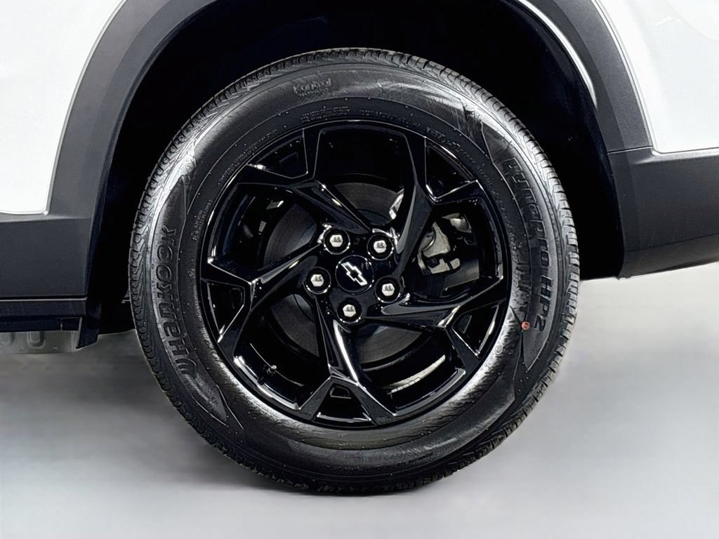 New 2026 Chevrolet Trax LT w/ Driver Confidence Package FWD image 29