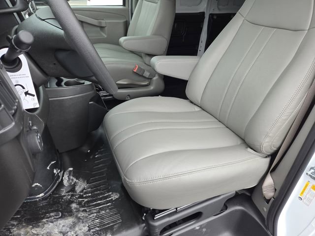 New 2026 GMC Savana 2500 w/ Driver Convenience Package image 28