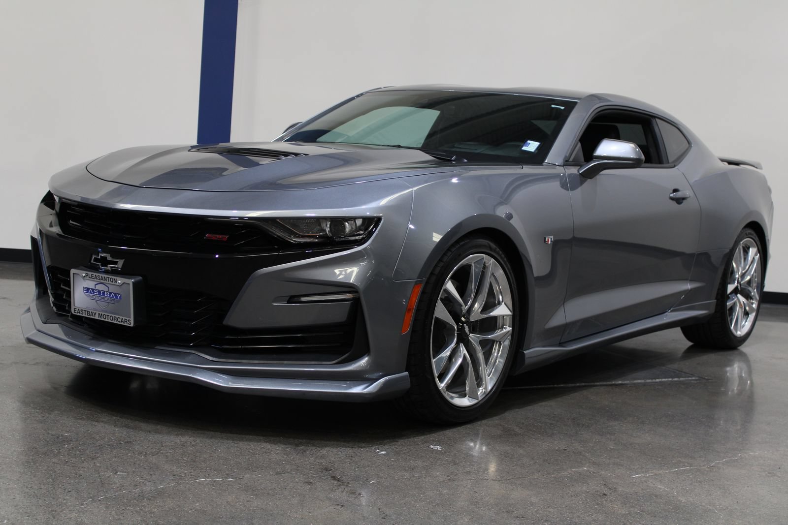 Used 2019 Chevrolet Camaro SS w/ LPO, Ground Effects Package RWD image 6
