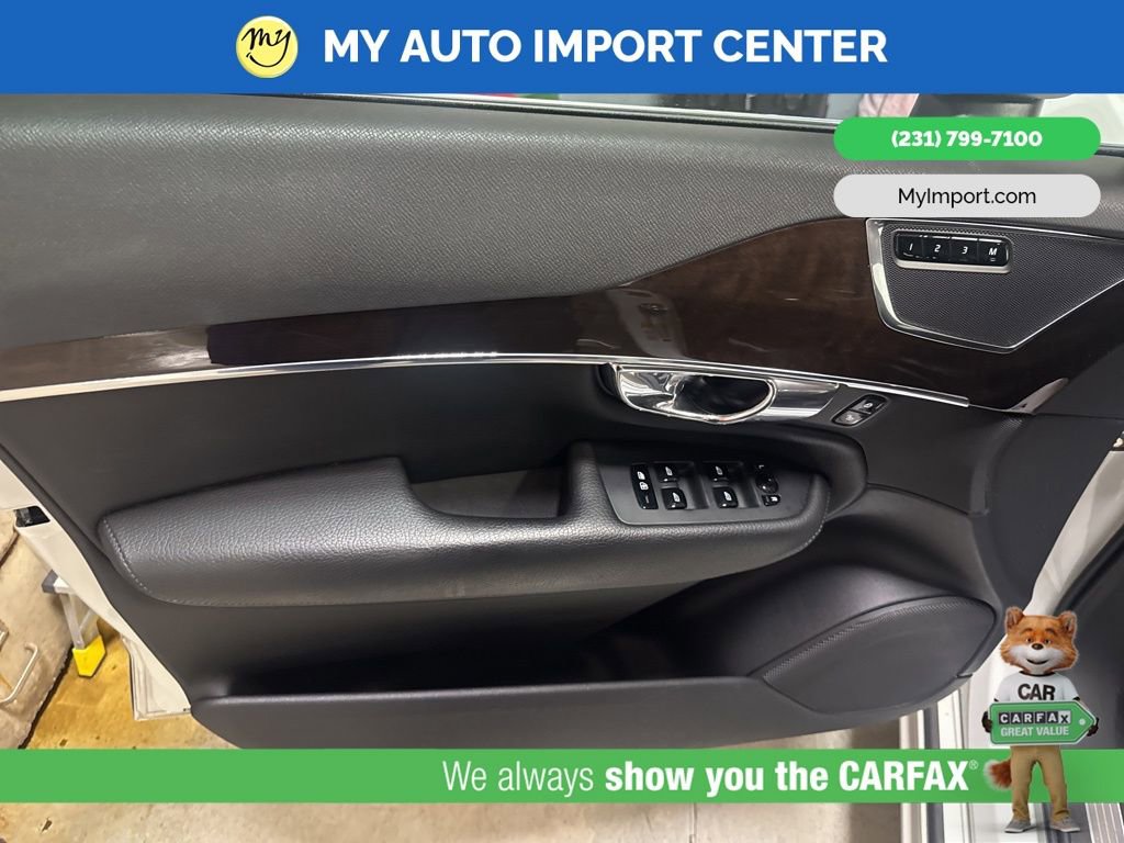 Used 2017 Volvo XC90 T6 Momentum w/ Momentum Plus Package image 10