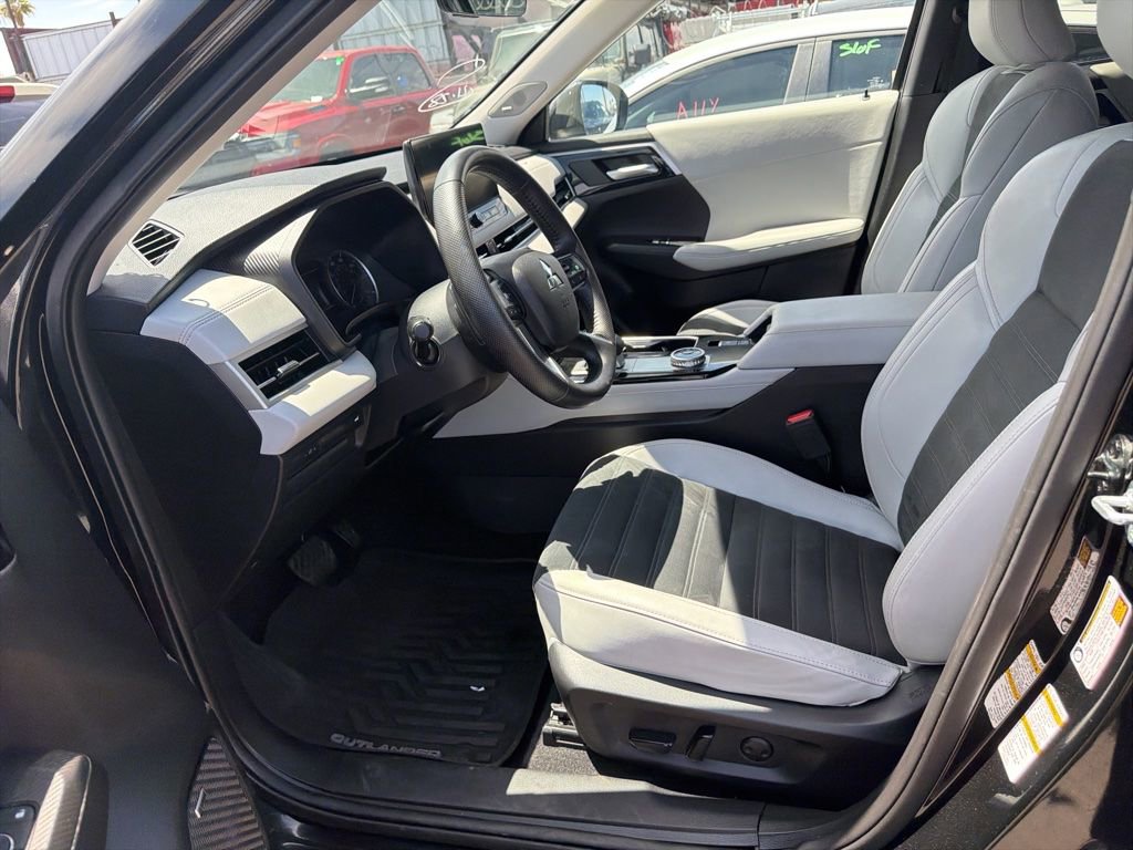 Used 2025 Mitsubishi Outlander SE AWD/4WD image 20