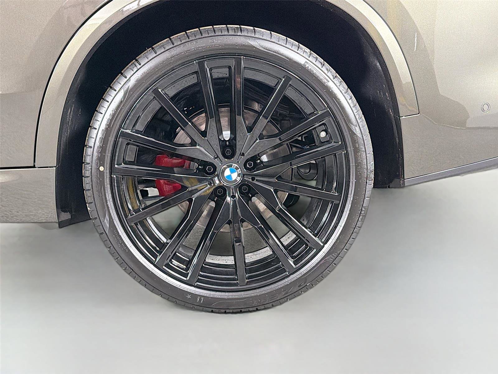 New 2026 BMW X5 xDrive40i w/ M Sport Package AWD/4WD image 31
