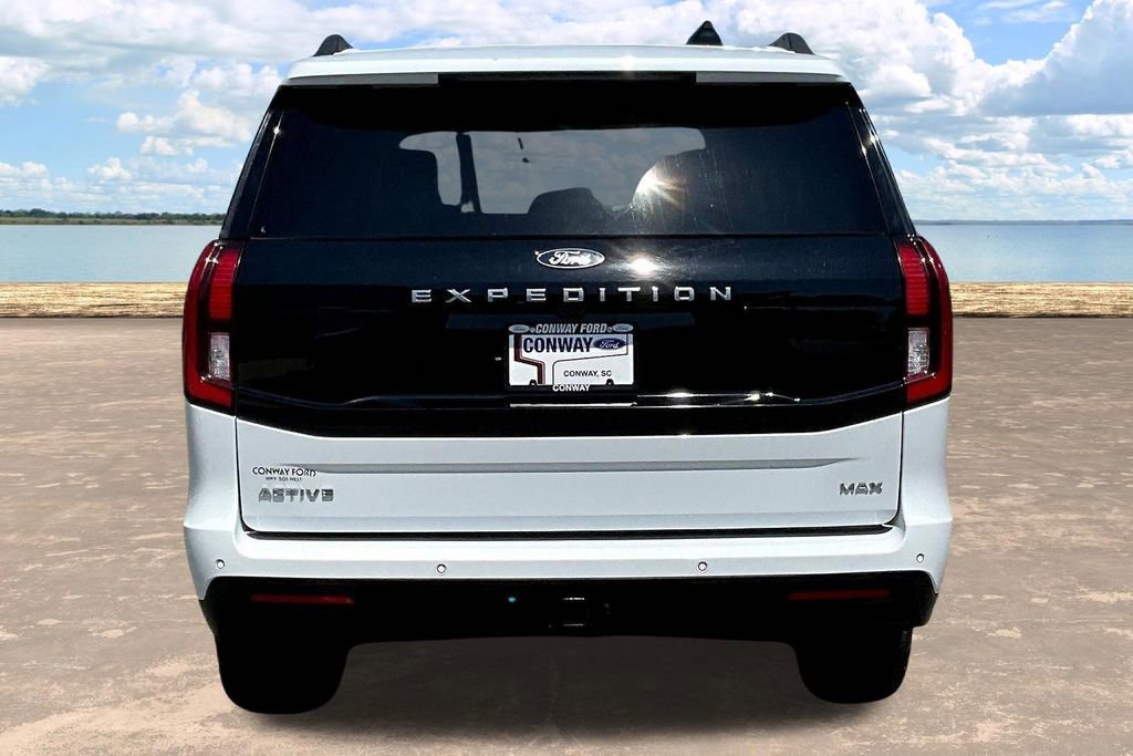 Used 2025 Ford Expedition Max Active AWD/4WD image 7