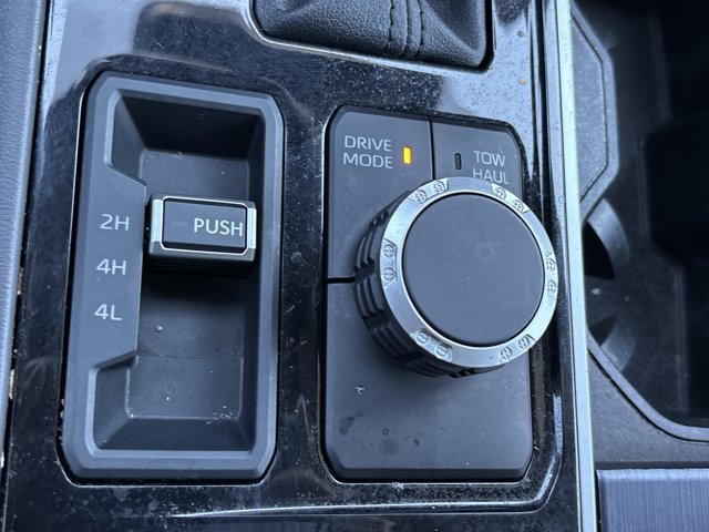 Used 2025 Toyota Tundra Platinum AWD/4WD image 39