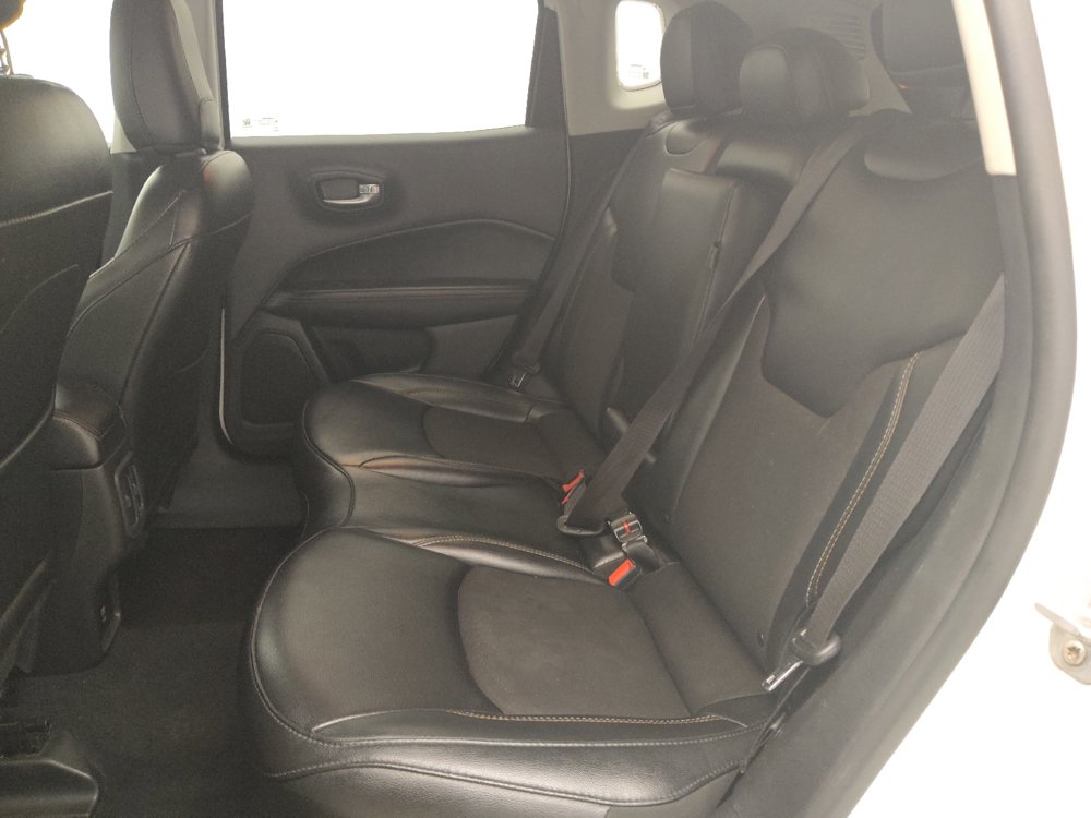 Used 2020 Jeep Compass Latitude AWD/4WD image 18