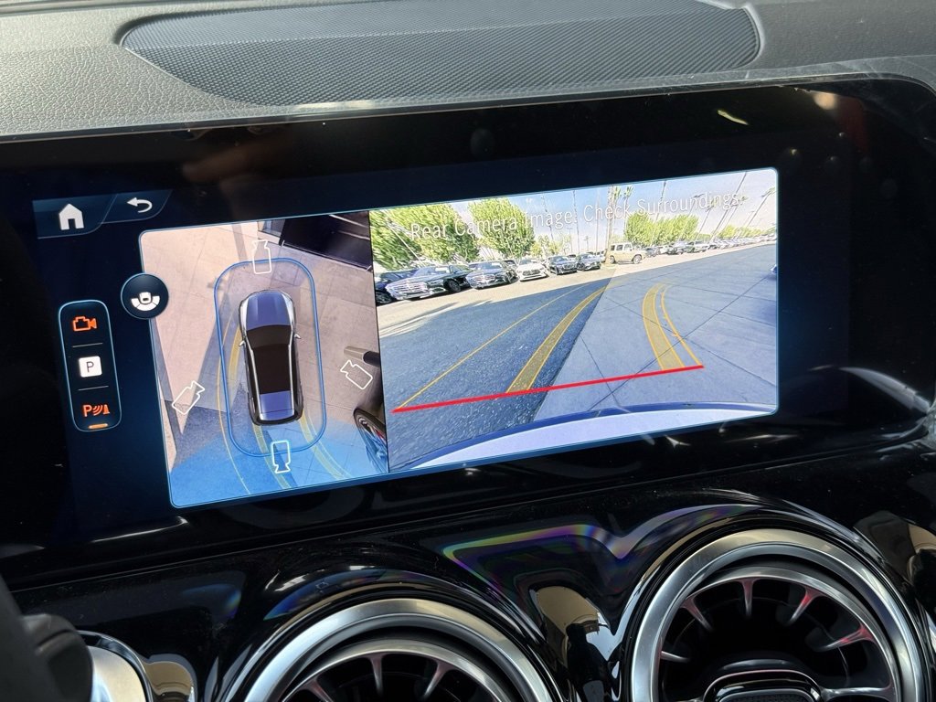 New 2026 Mercedes-Benz GLB 35 AMG 4MATIC image 17