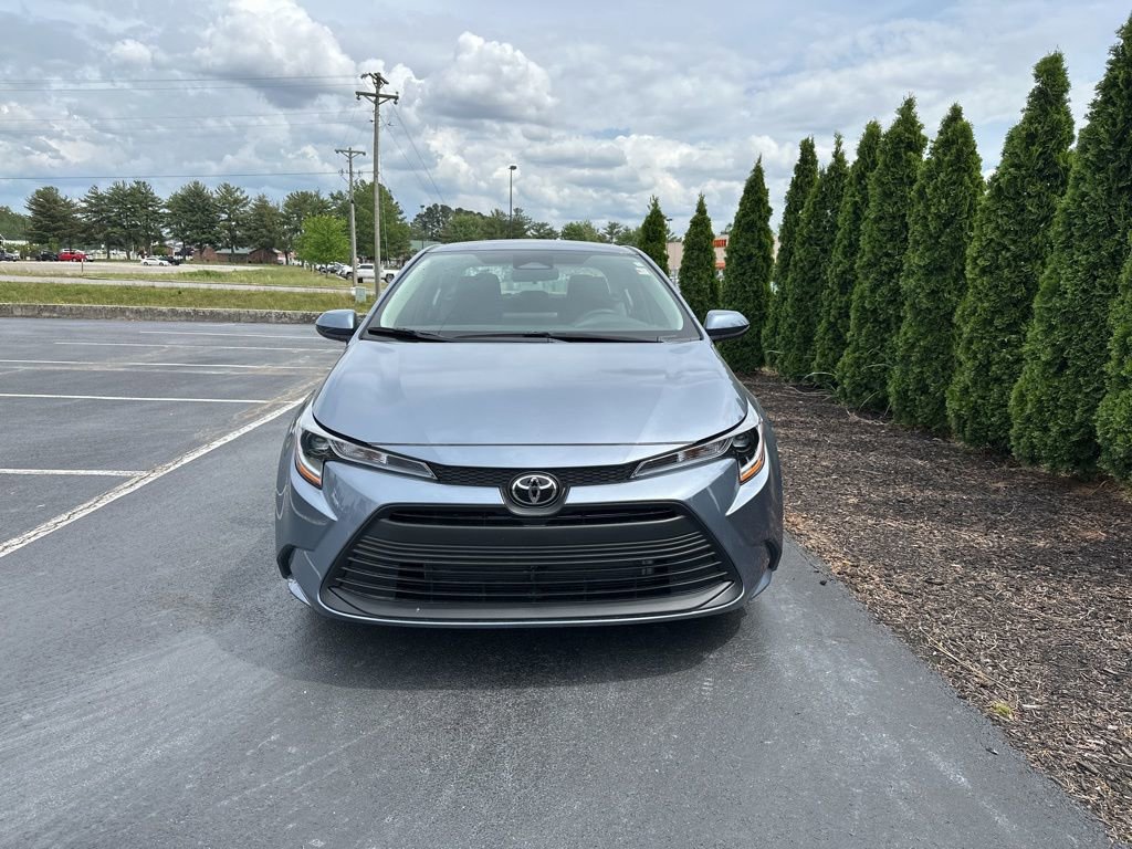 Certified 2025 Toyota Corolla LE FWD image 3