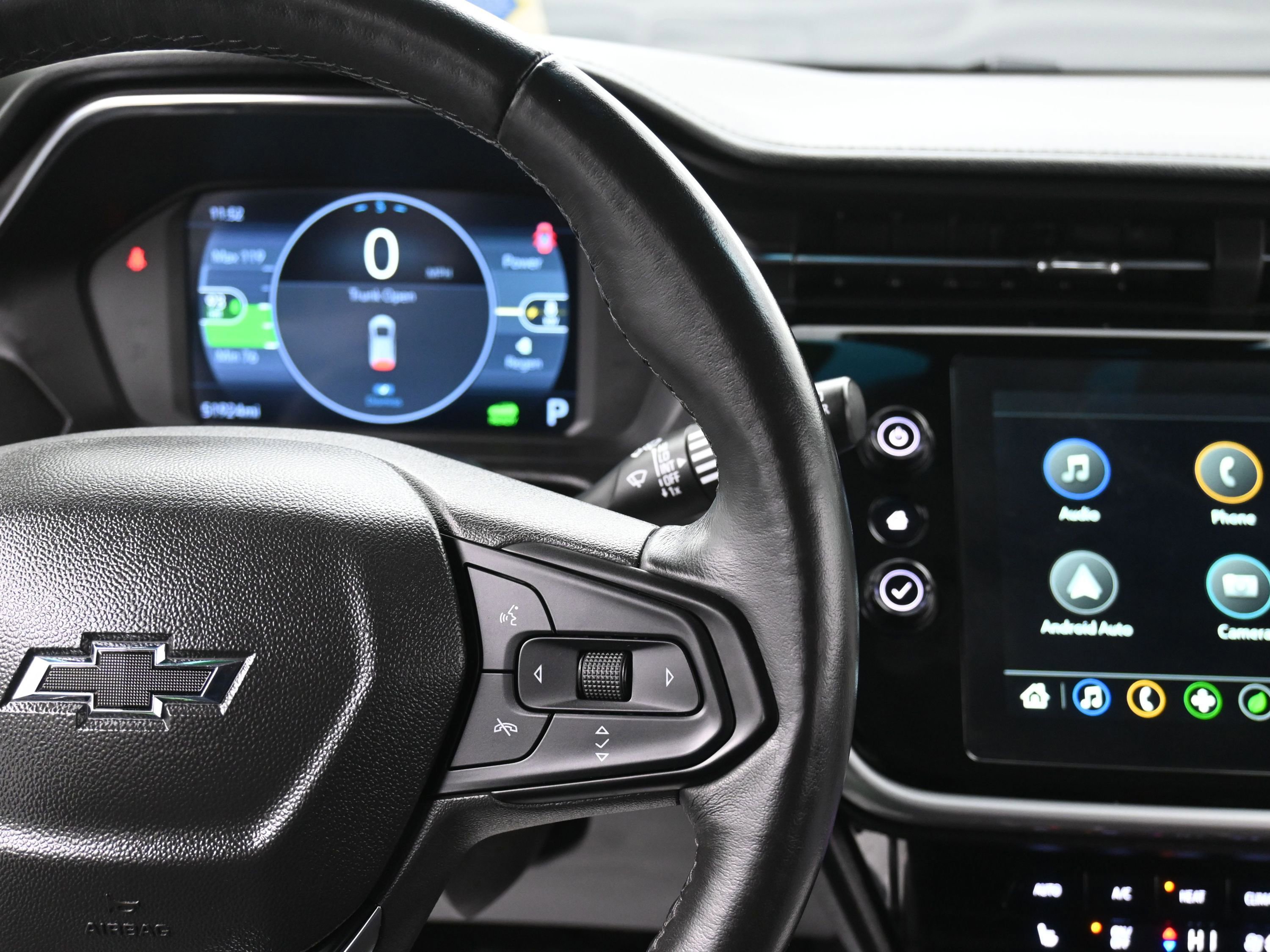 Used 2023 Chevrolet Bolt LT w/ Infotainment Package image 31