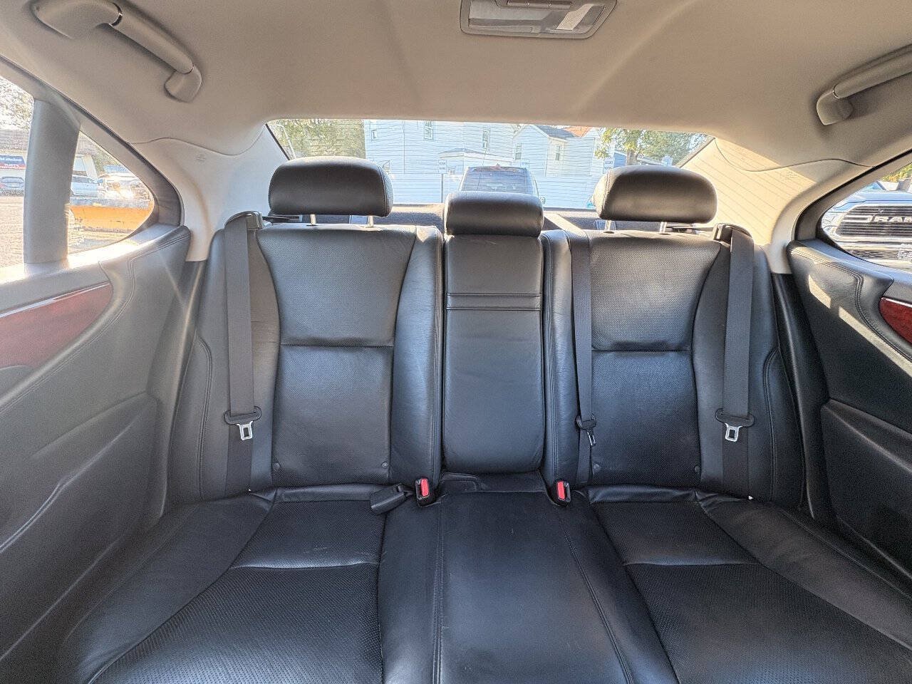 Used 2012 Lexus LS 460 AWD w/ Comfort Pkg image 26