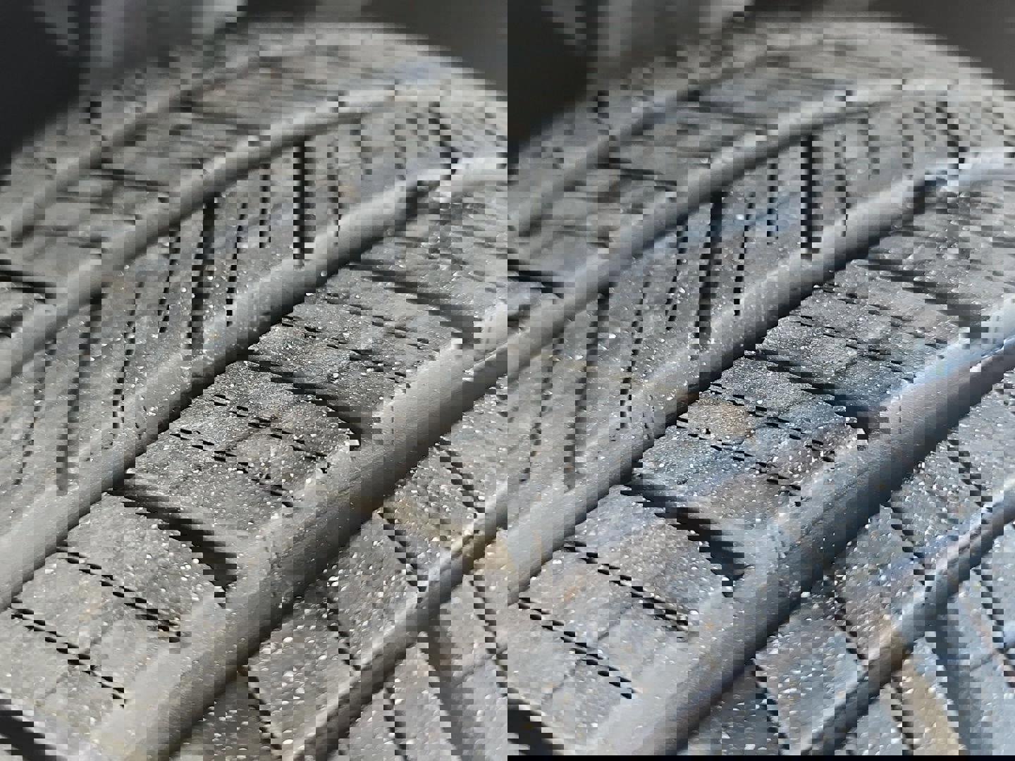 Used 2025 Volkswagen Taos SEL image 5