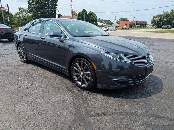 Used 2014 Lincoln MKZ AWD w/ Equipment Group 102A Reserve image 4