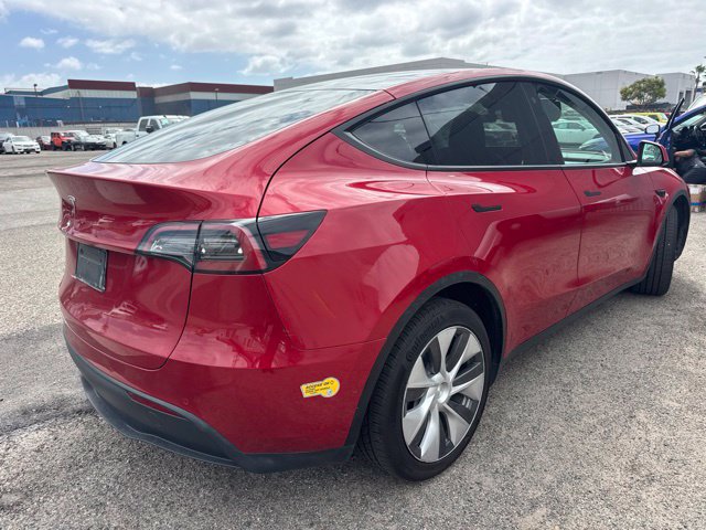 Used 2022 Tesla Model Y Long Range AWD/4WD image 5