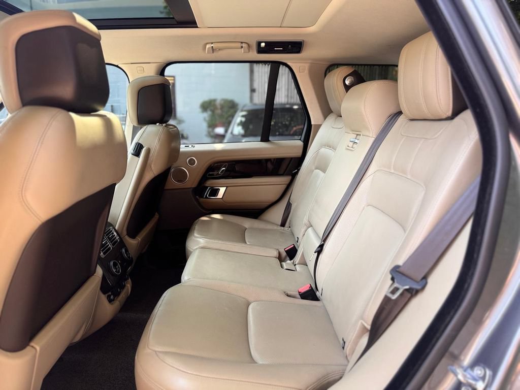 Used 2018 Land Rover Range Rover Supercharged AWD/4WD image 22