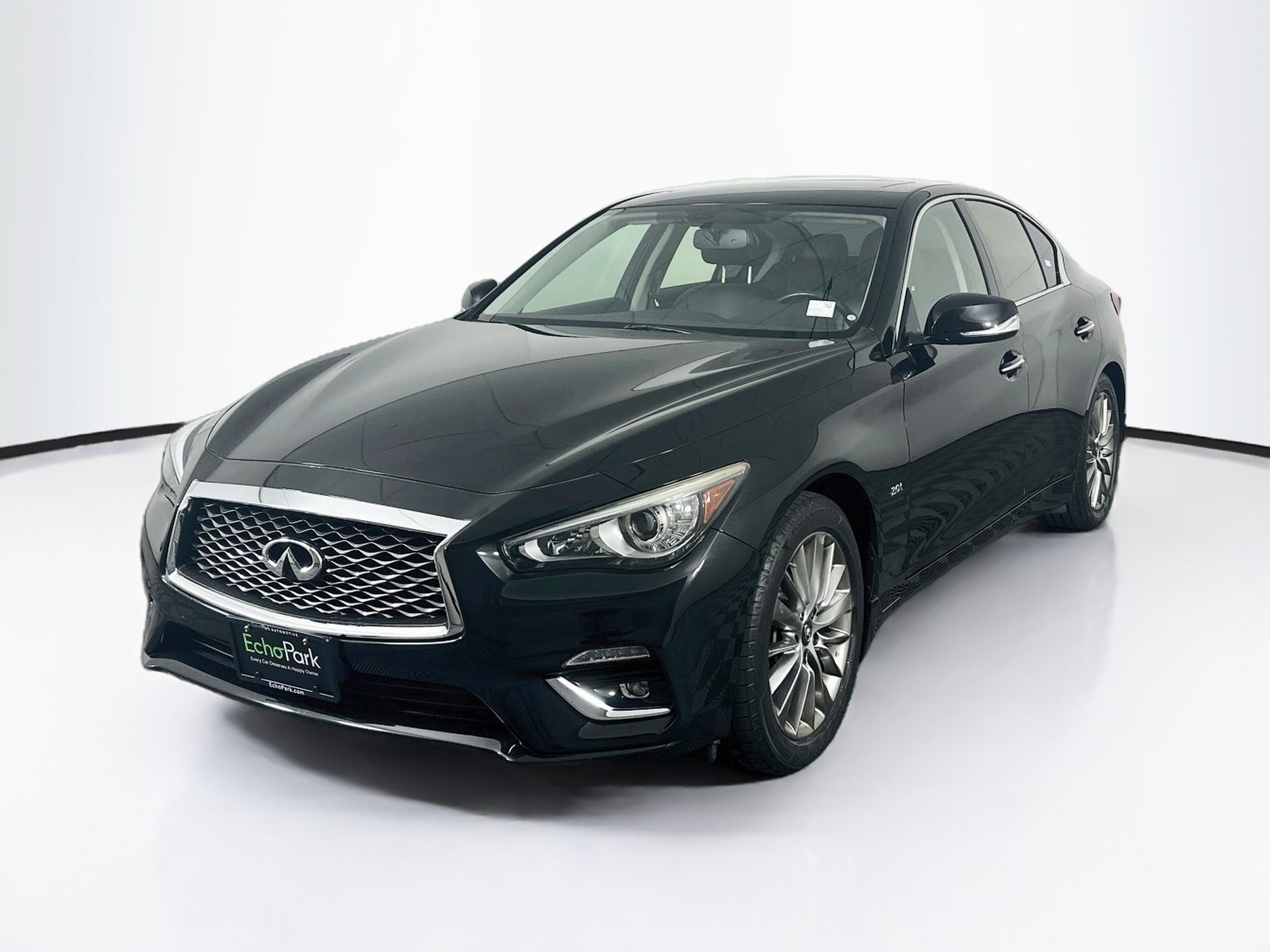 Used 2018 INFINITI Q50 Luxe RWD image 3