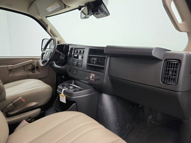 New 2026 Chevrolet Express 3500 RWD image 30