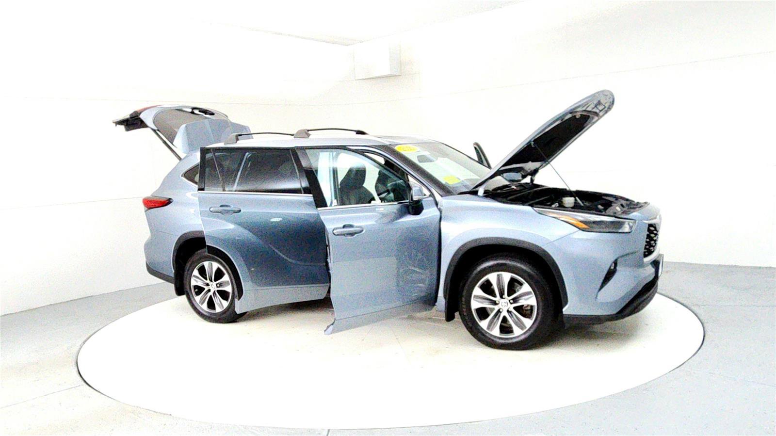 Certified 2022 Toyota Highlander XLE image 12
