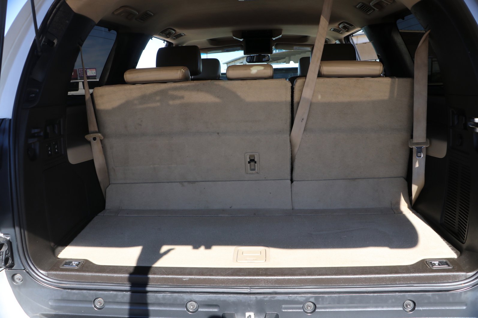 Used 2010 Toyota Sequoia Platinum RWD image 28