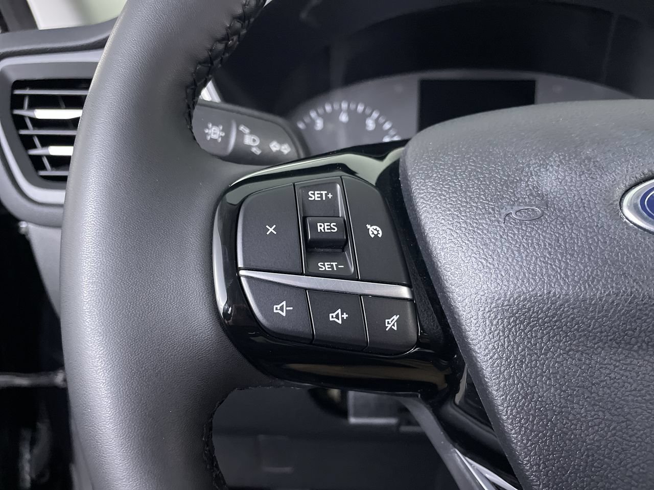 Used 2022 Ford Escape SEL AWD/4WD image 24