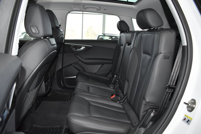 Used 2023 Audi Q7 Premium Plus w/ Premium Plus Package image 33