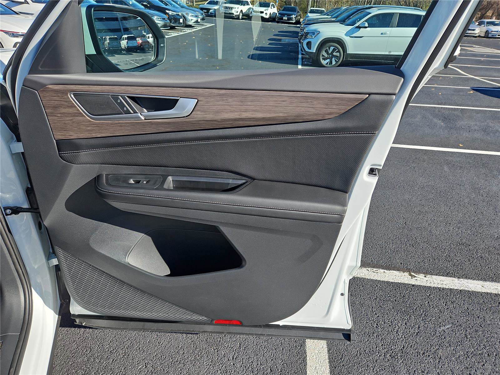 New 2026 Volkswagen Atlas SEL image 27