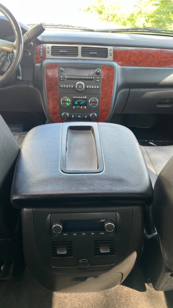 Used 2013 Chevrolet Avalanche LT RWD image 40