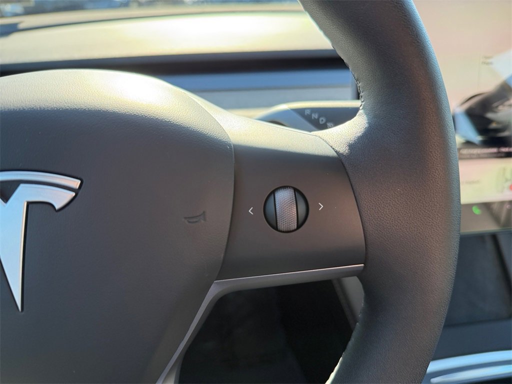 Used 2023 Tesla Model 3 Performance image 30