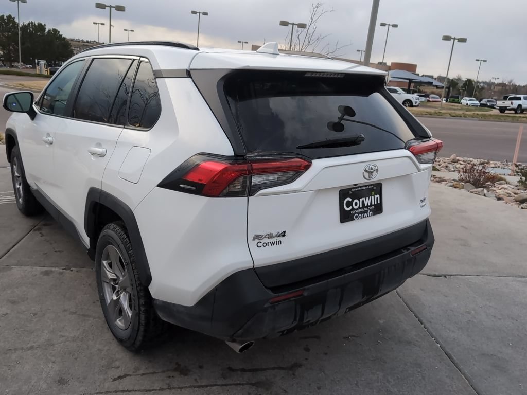 Used 2023 Toyota RAV4 XLE AWD/4WD image 7
