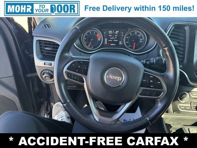 Used 2019 Jeep Cherokee Latitude Plus w/ Comfort/Convenience Group image 18