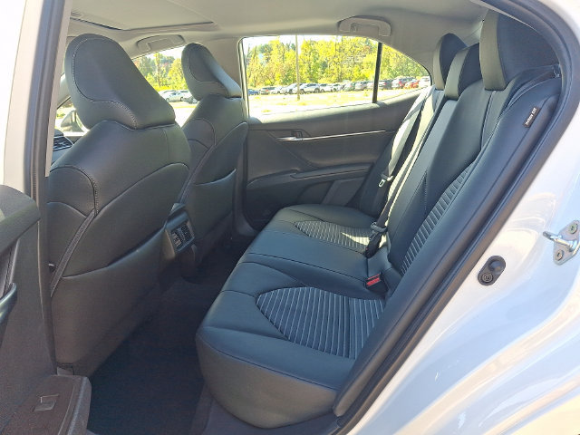 Used 2023 Toyota Camry SE w/ Cold Weather Package FWD image 20