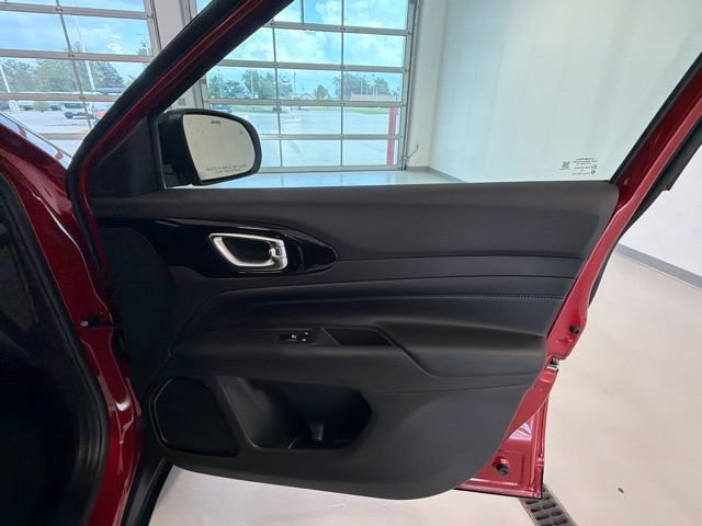 New 2026 Jeep Compass Latitude AWD/4WD image 23