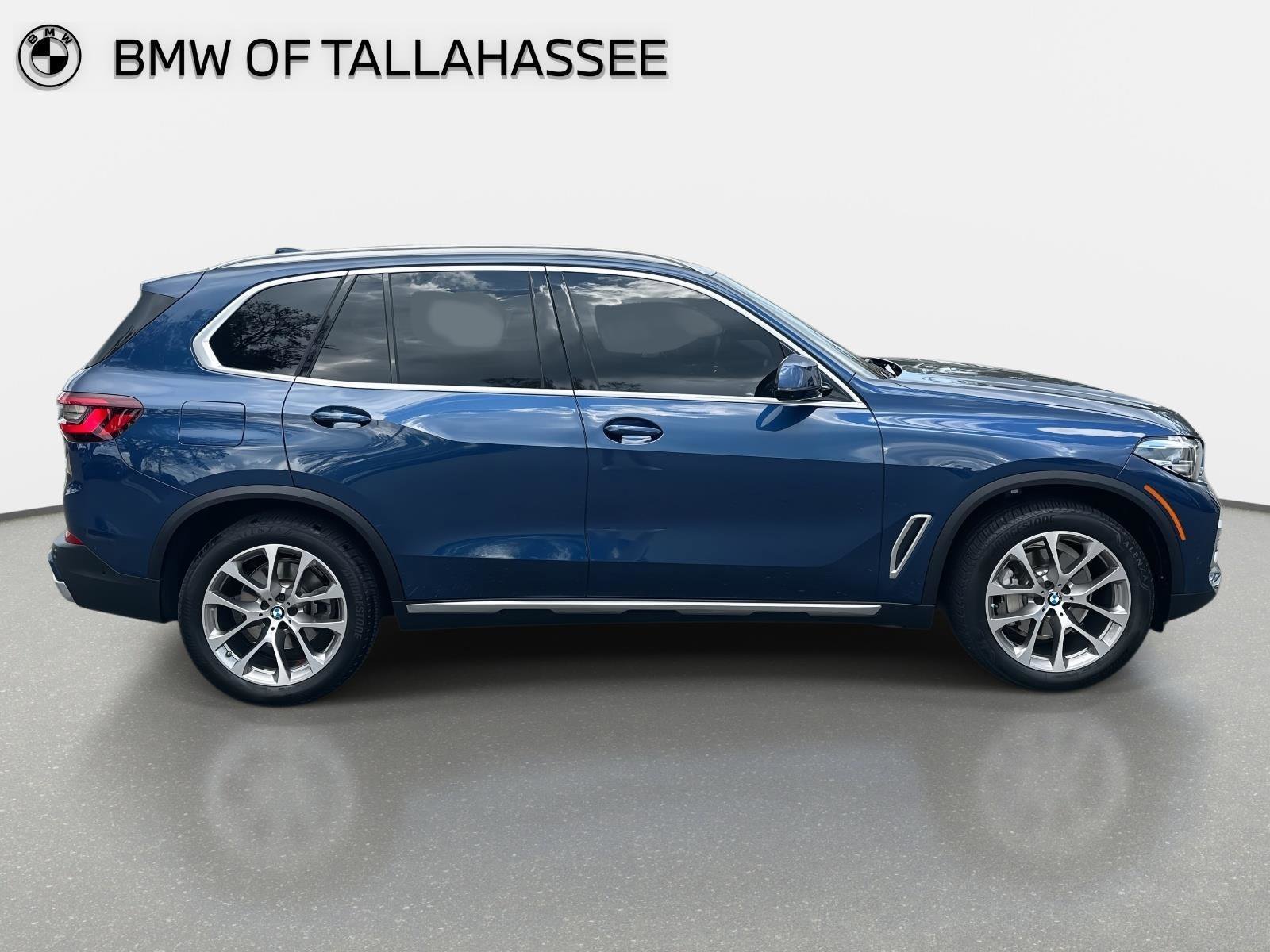 Used 2023 BMW X5 xDrive40i w/ Premium Package image 4