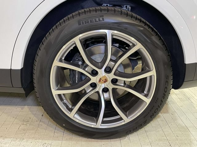 New 2026 Porsche Cayenne AWD/4WD image 12