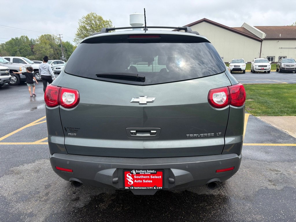 Used 2010 Chevrolet Traverse LT w/ LT Special Edition Package AWD/4WD image 7