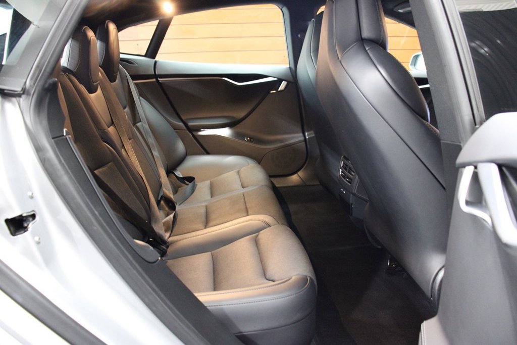 Used 2018 Tesla Model S AWD image 29