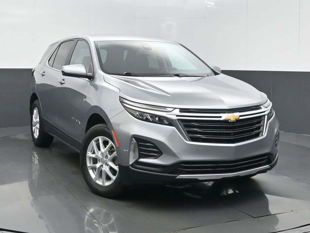 Used 2024 Chevrolet Equinox LT image 2