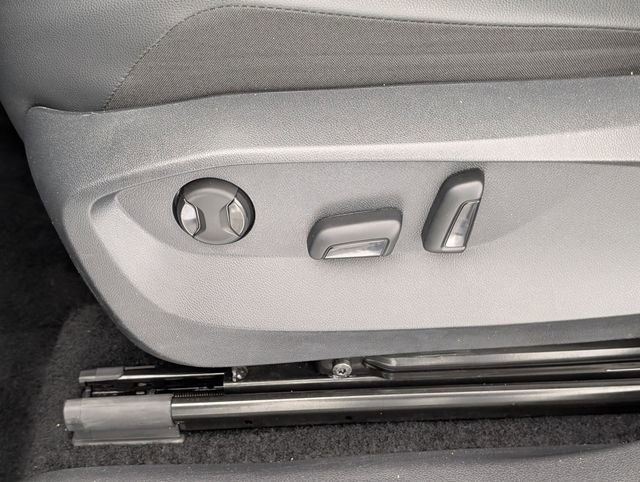 Used 2024 Volkswagen Tiguan SE image 15